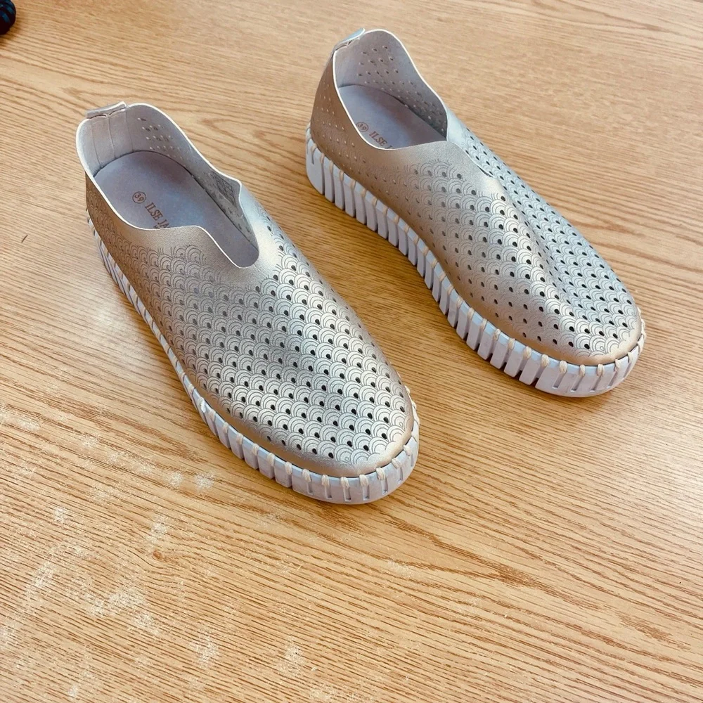 Ilse Jacobsen Gold Sneakers Breathable Slip-On platform bottom - Picture 1 of 6